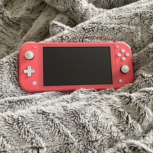 Pink Nintendo light it has only been used a few times - Picture 1 of 2